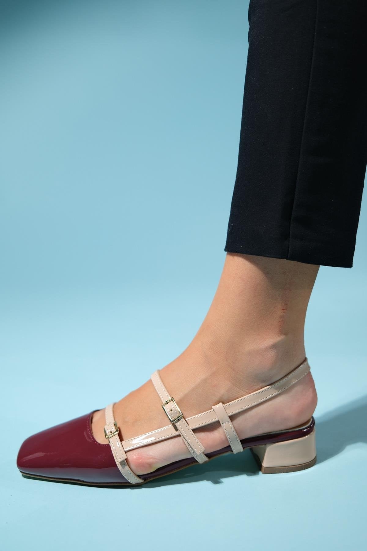 Lasy - Burgundy-Beige Patent Heeled Sandal – top view showing leather, Vowalisse