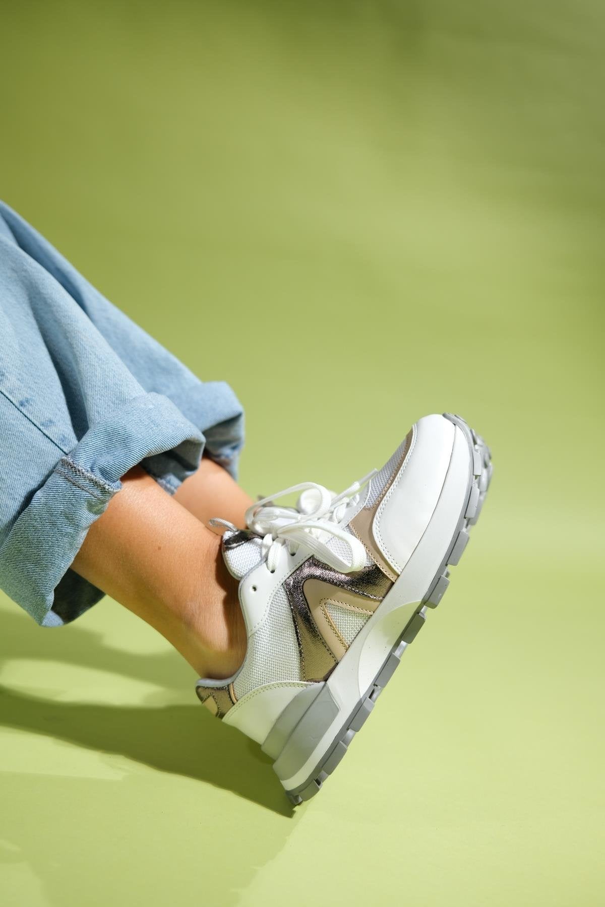 Calm - White Platinum Sneaker – detail view showing leather, white, Vowalisse