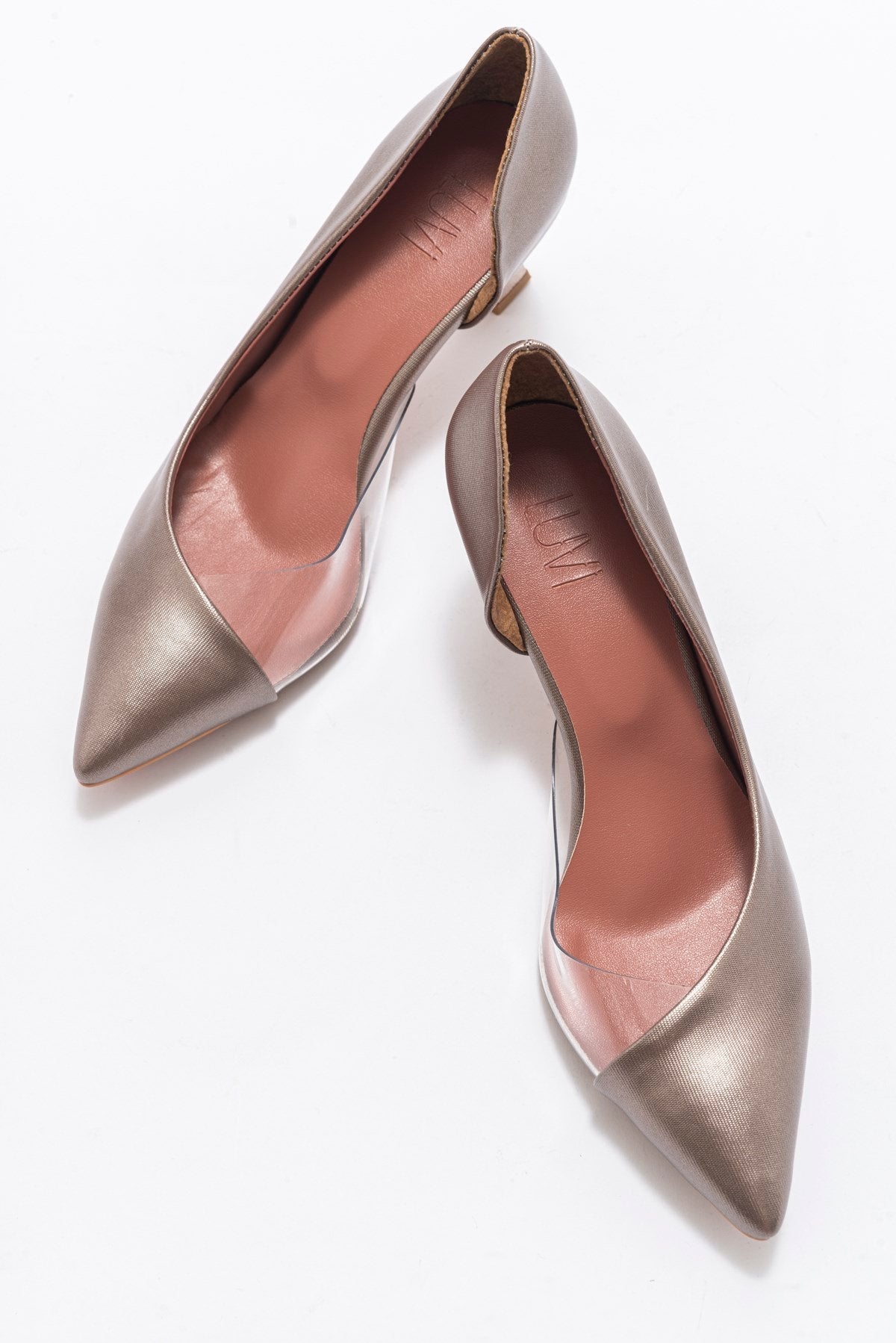 Vera Copper Pointed Toe Pump – detail view showing leather, Vowalisse