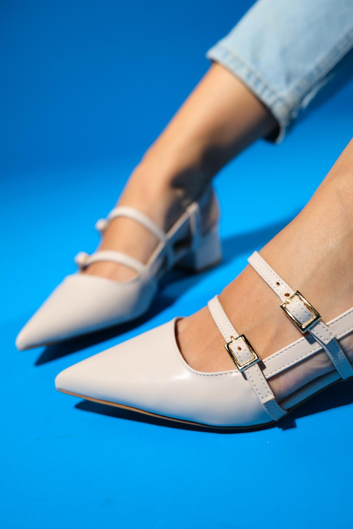 Cenova - Beige Heeled Sandal – detail view showing leather, Vowalisse