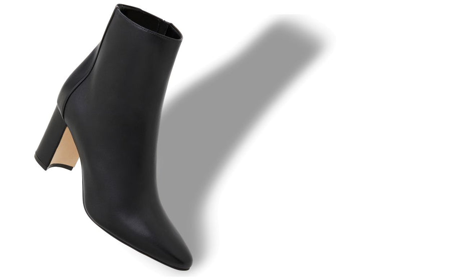 Magnolia Élan Black Pointed Toe Ankle Boots