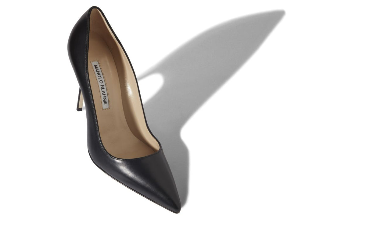 Lucienne Bloom Black Pointed Toe Pumps – front three-quarter view showing black pointed toe, Vowalisse