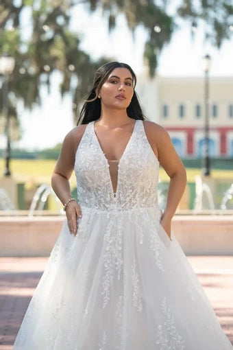Hattie Wedding Dress VOWALISSE bridal gown – view 9