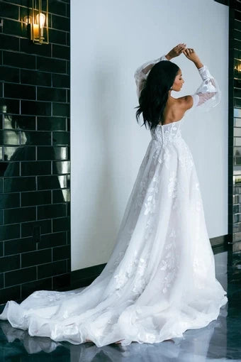 Aurelia Wedding Dress VOWALISSE bridal gown – view 5