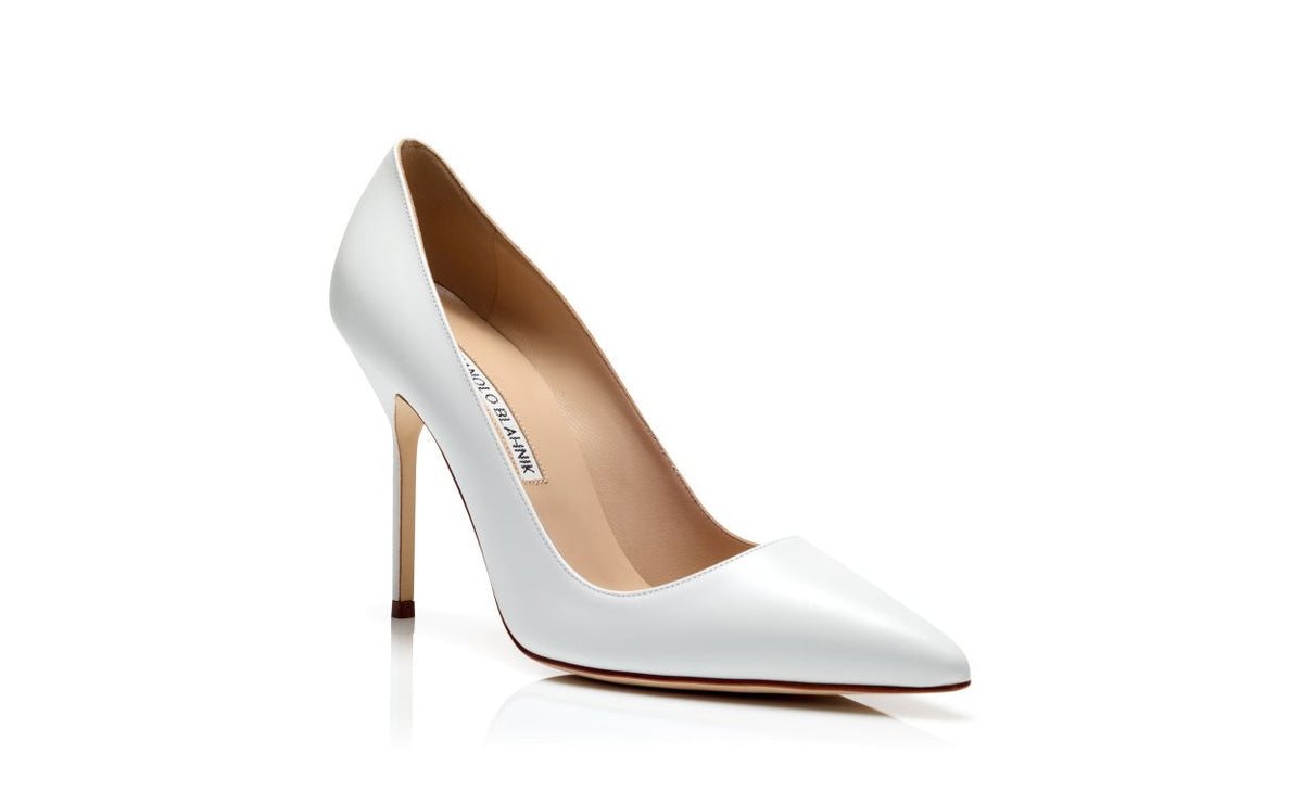 Lunette Jewel White Pointed Toe Pumps – top view showing white pointed toe, Vowalisse