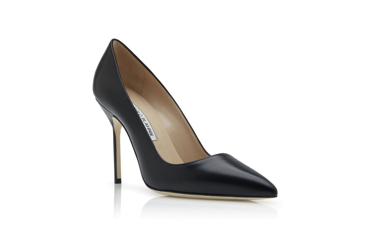 Lucienne Bloom Black Pointed Toe Pumps – top view showing black pointed toe, Vowalisse